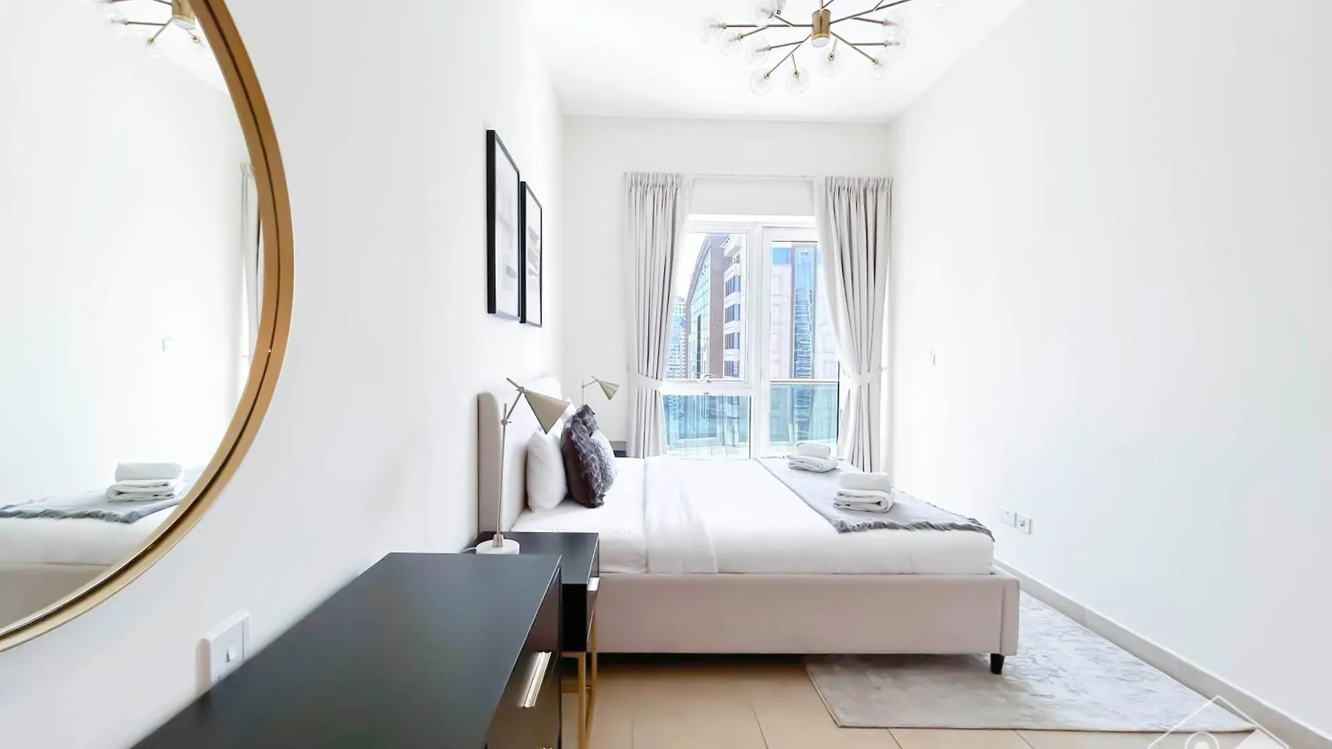 Luxury Stay At Madison 2Bedroom Balcony Dubai 0*,  Emirados Árabes Unidos